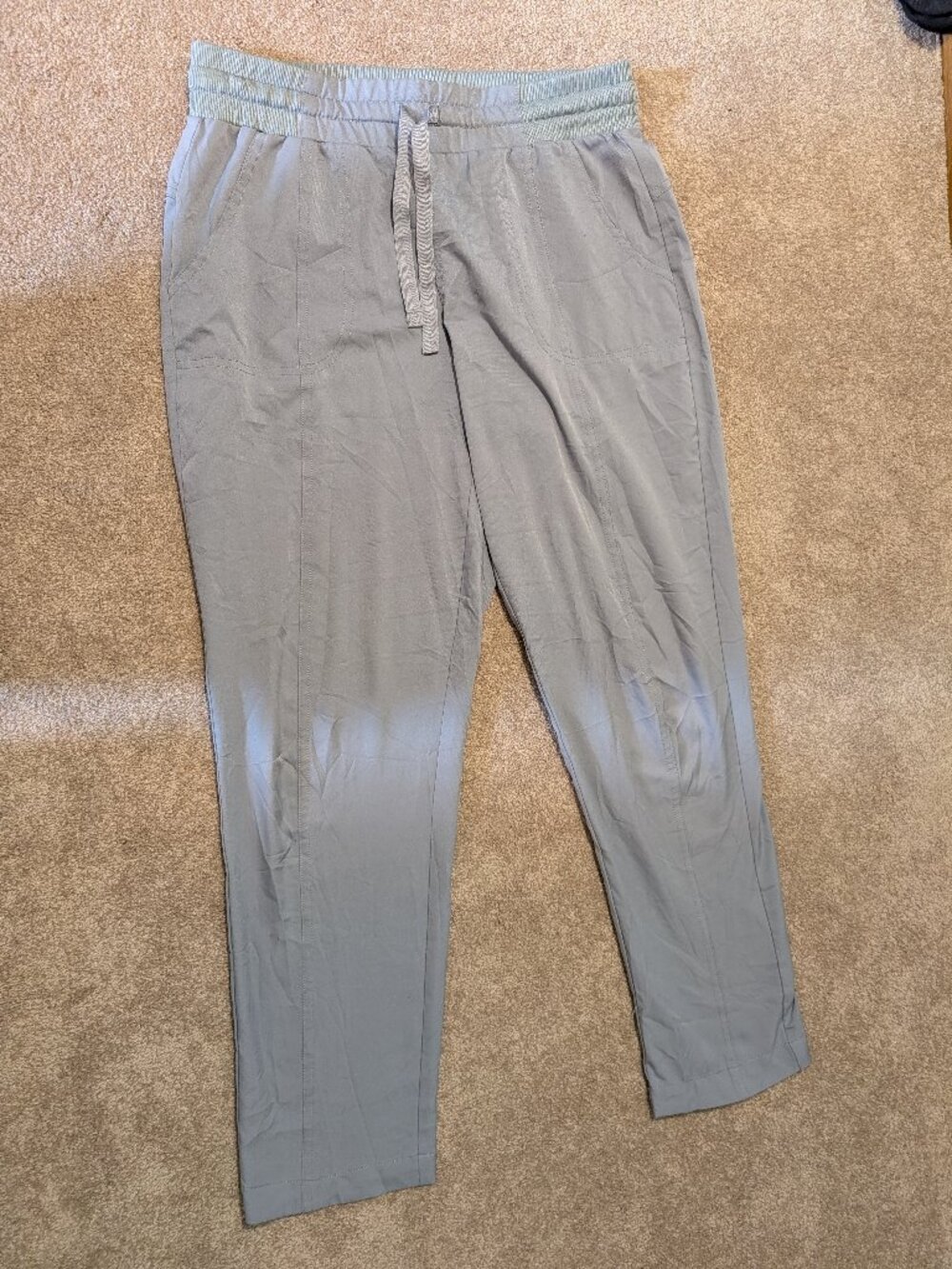 Gray casual light weight pants pockets size medium